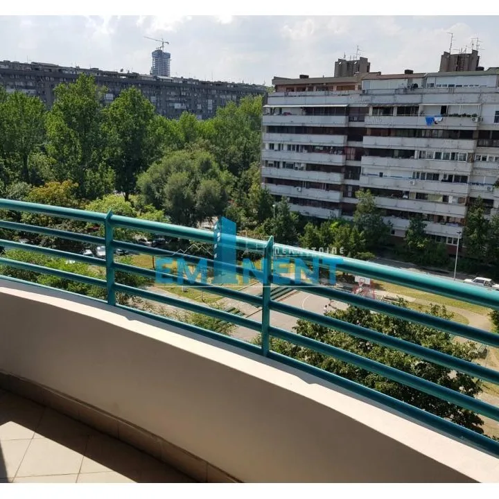 Trosoban stan za izdavanje, Blok 29, Beograd, 92m², 1.100 €/mes