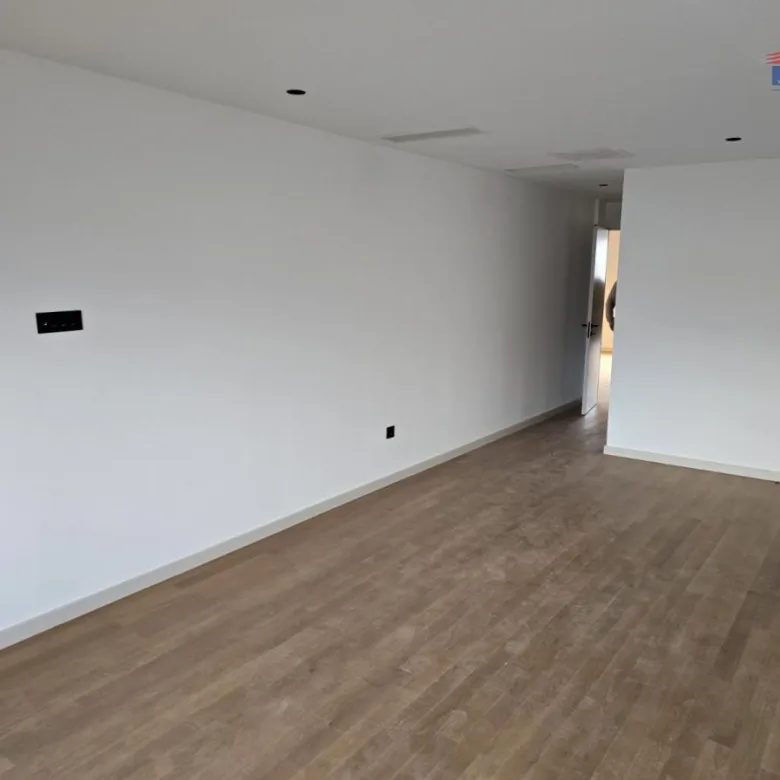 Stan Prodaja Novi Sad  221 m2