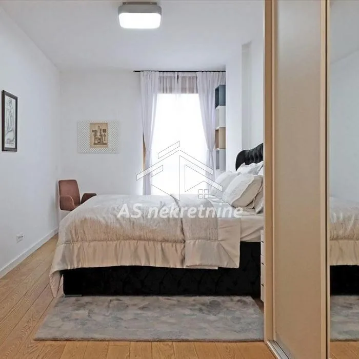 Trosoban stan za izdavanje, Kneza Miloša, Beograd, 89m², 2.500 €/mes