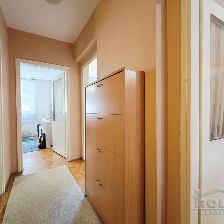 Troiposoban stan na prodaju, Centar, Novi Sad, 75m², 3. sprat, 210.000 €