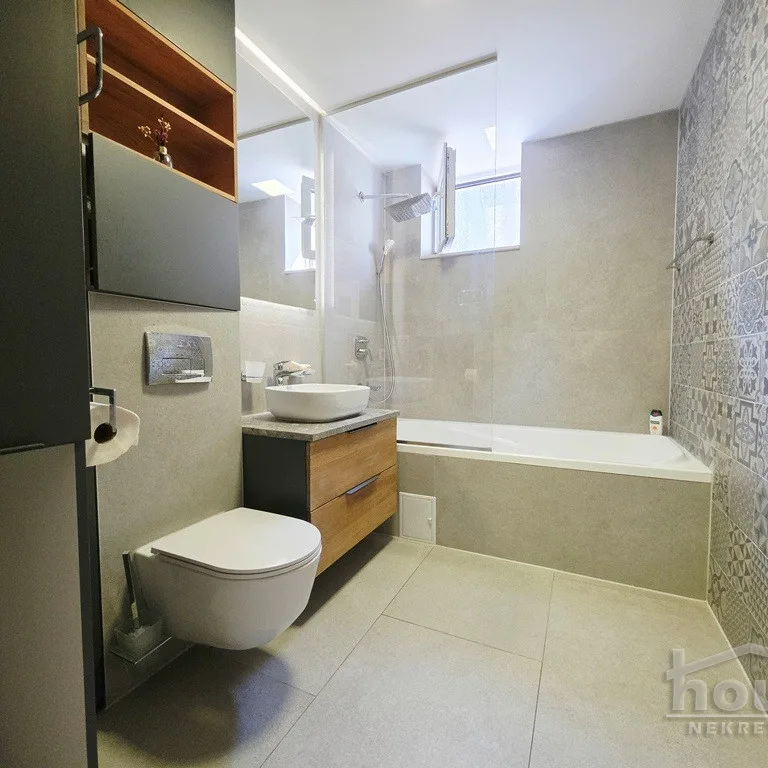 Trosoban stan na prodaju, Sremska Kamenica, Novi Sad, 77m², Prizemlje, 200.000 €