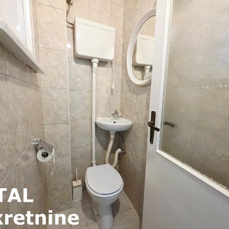 Trosoban stan na prodaju, Centar, Novi Sad, 71m², 1. sprat, 227.200 €