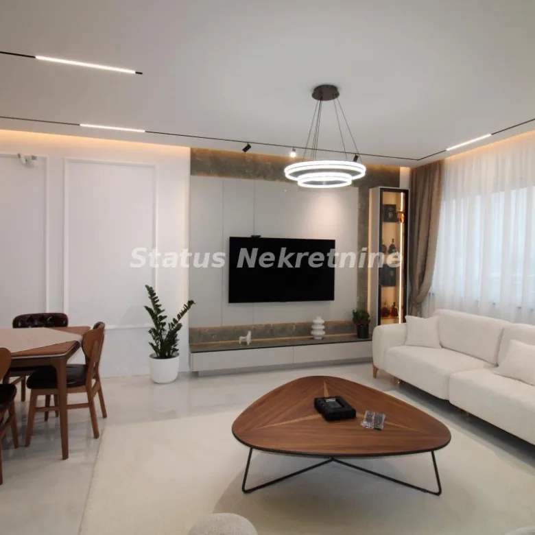 Višesoban stan za izdavanje, Telep, Novi Sad, 200m², 4.500 €/mes