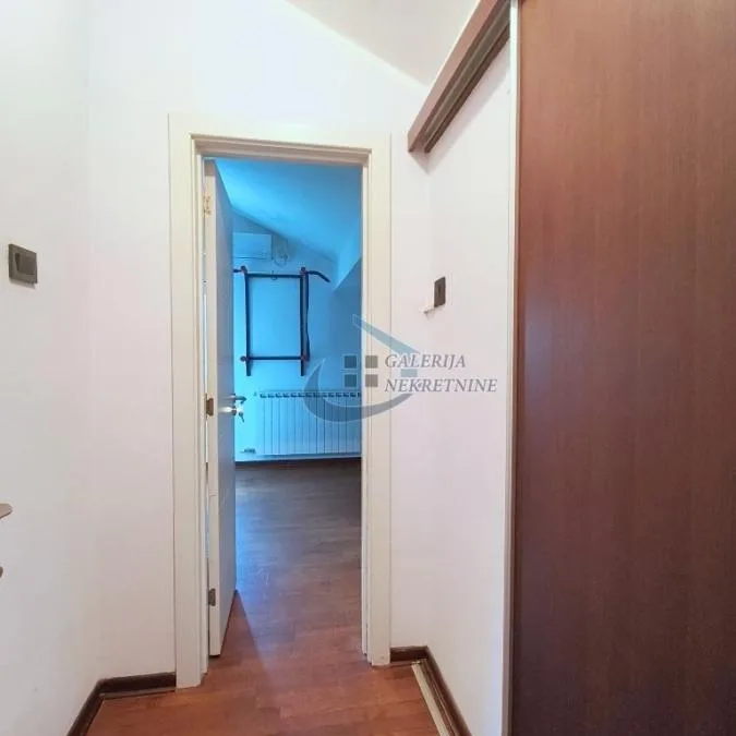 Četvorosoban stan na prodaju, Autokomanda, Beograd, 115m², 380.000 €