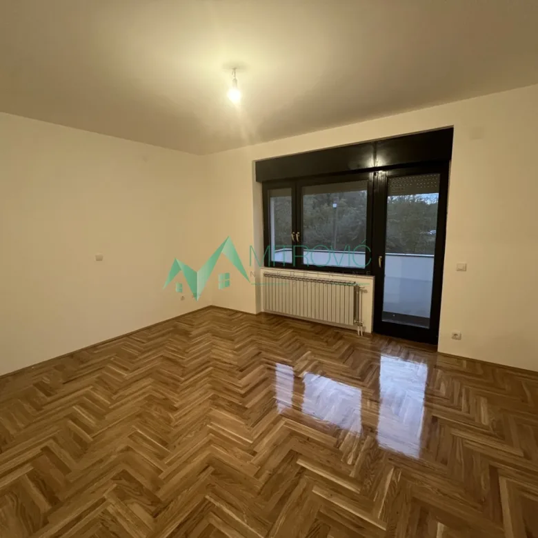 Stan Prodaja Novi Sad  129 m2