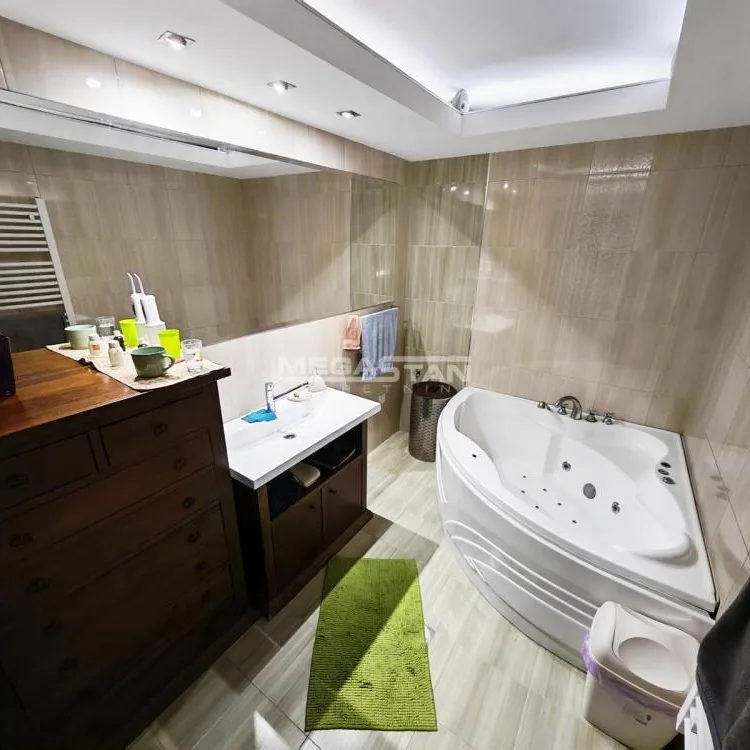 Kuća na prodaju, Margita, Pančevo, 240m², 320.000 €