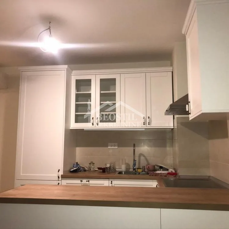 Stan Izdavanje Beograd Cvetkova Pijaca 62 m2