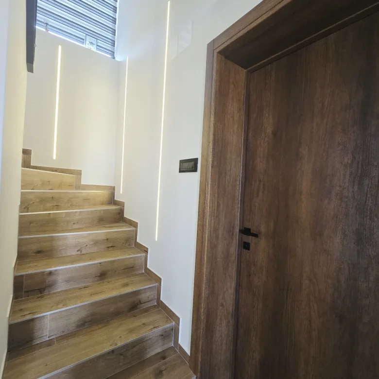 Kuća Prodaja Beočin  222 m2