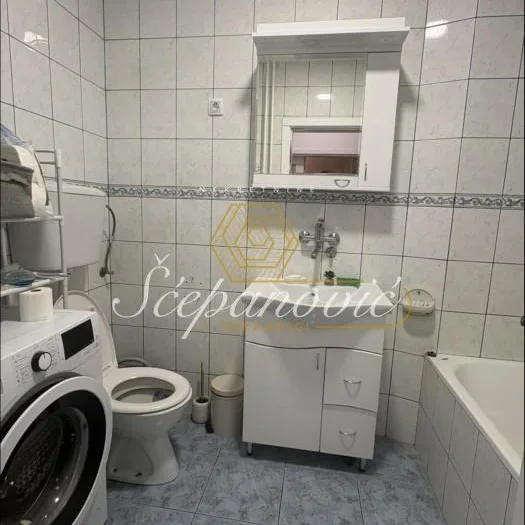Stan Izdavanje Novi Sad  49 m2