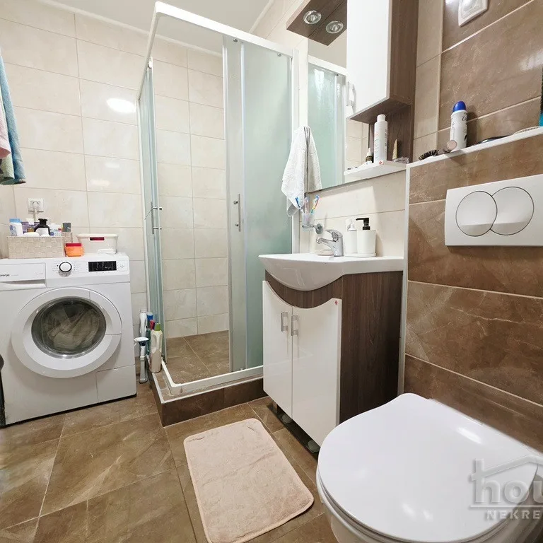 Četvorosoban stan na prodaju, Novo Naselje, Novi Sad, 96m², 3. sprat, 265.000 €