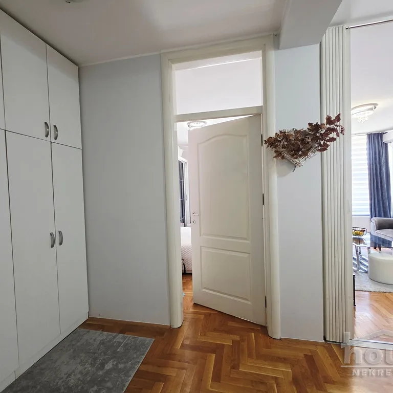 Jednoiposoban stan na prodaju, Grbavica, Novi Sad, 44m², Prizemlje, 150.000 €