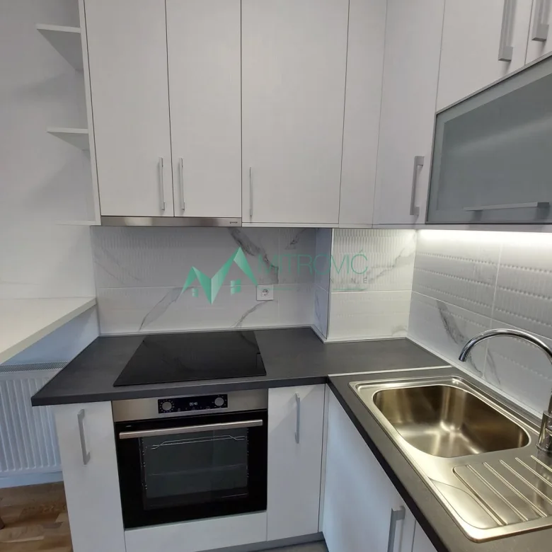 Stan Prodaja Novi Sad  37 m2