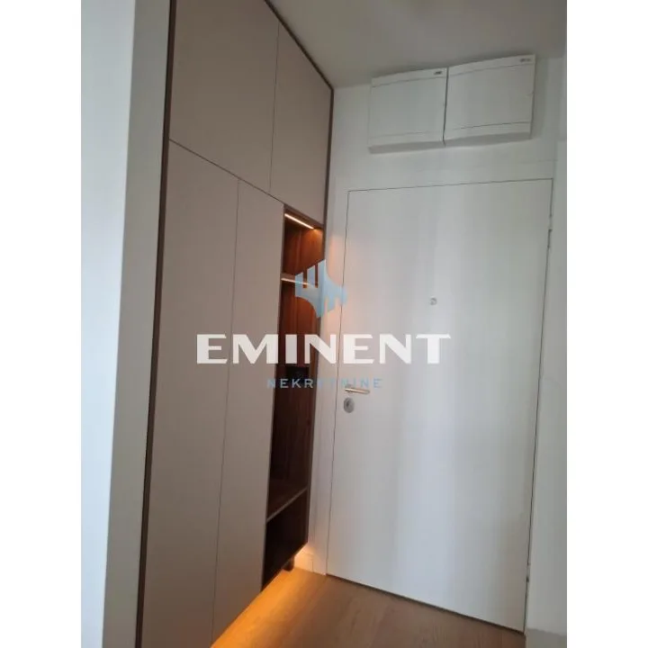 Stan Izdavanje Beograd Blok 64 43 m2
