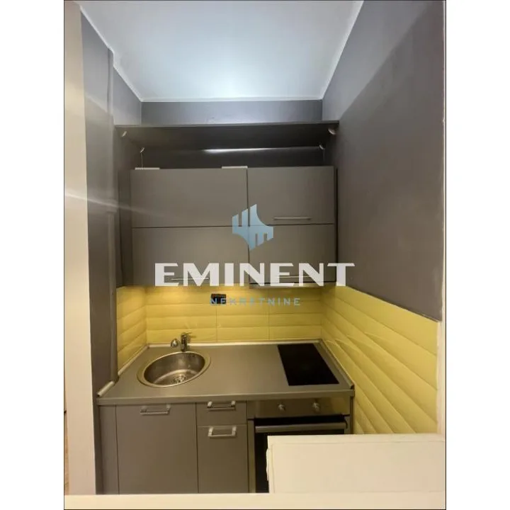 Trosoban stan za izdavanje, Centar, Beograd, 80m², 1.800 €/mes
