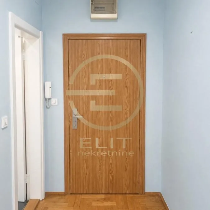 Stan Izdavanje Novi Sad  78 m2