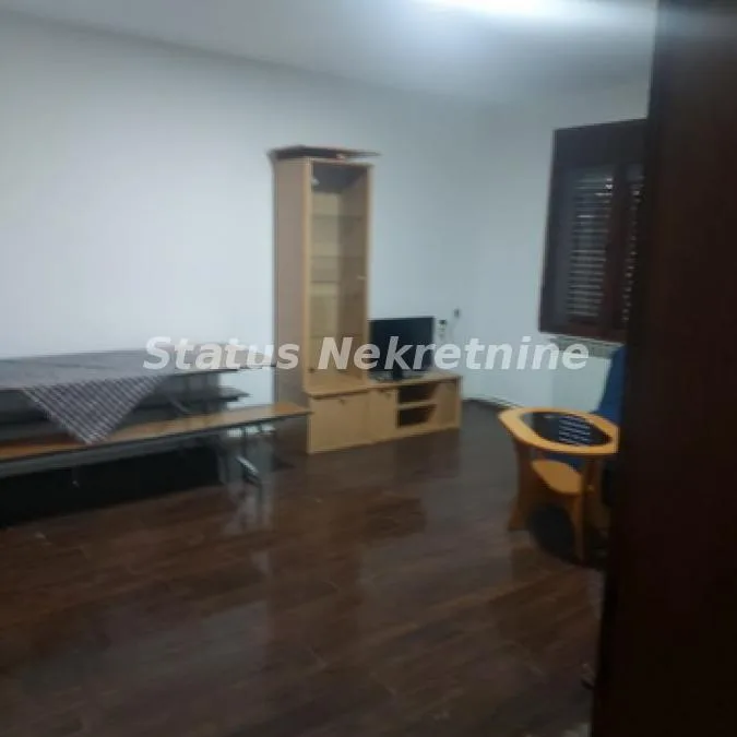 Kuća Prodaja Inđija  261 m2