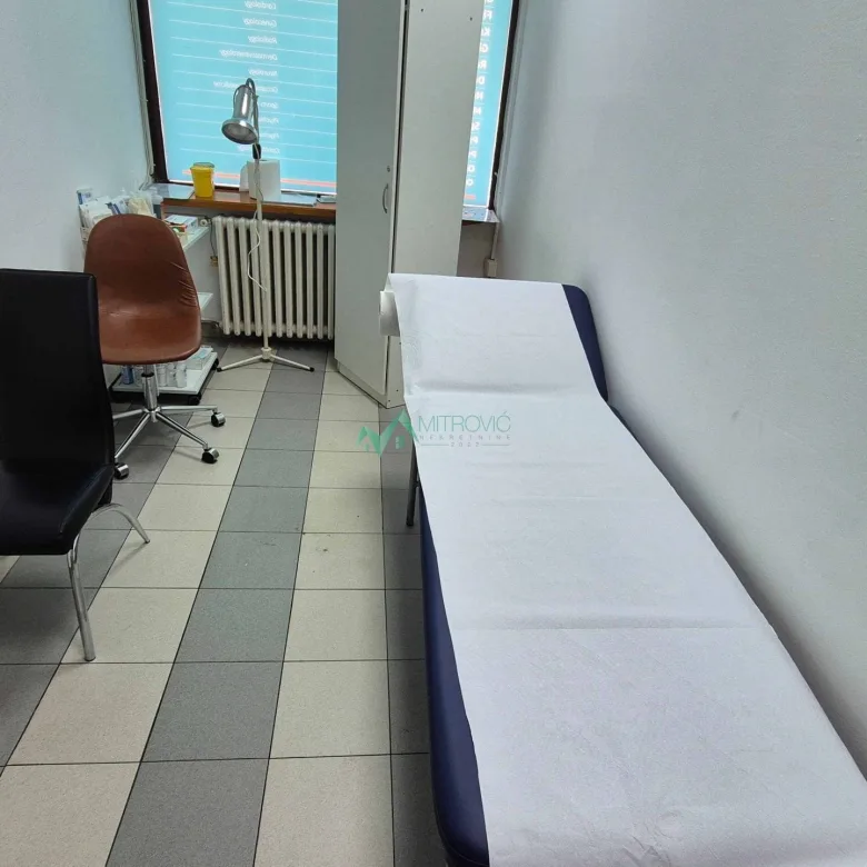 Lokal Prodaja Novi Sad  372 m2