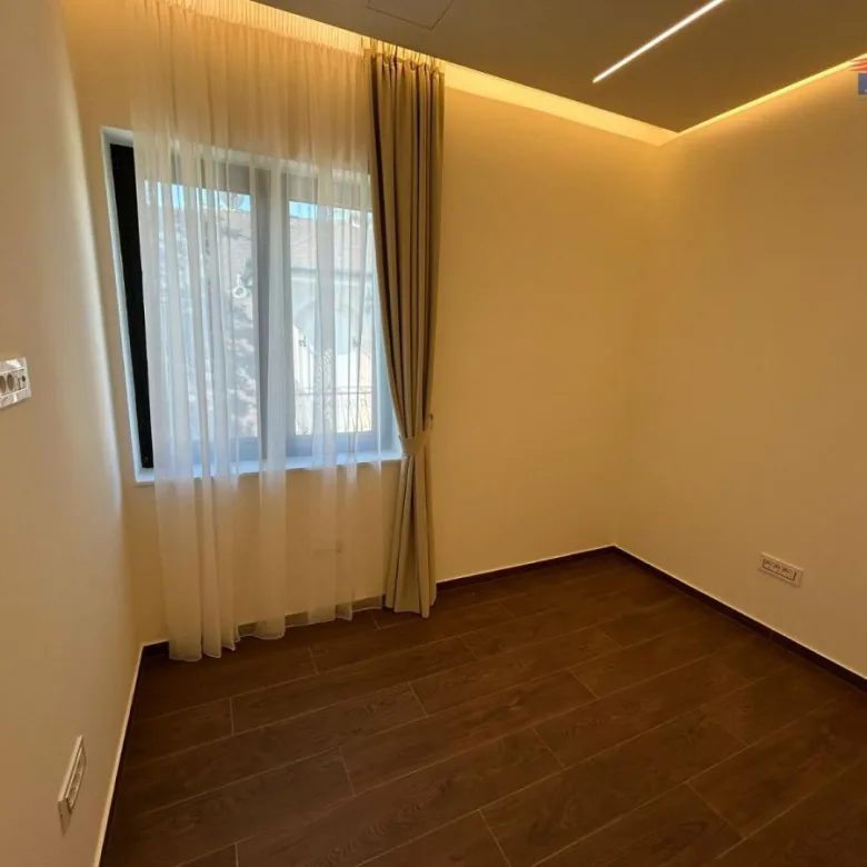 Četvorosoban stan za izdavanje, Sremska Kamenica, Novi Sad, 120m², 2.000 €/mes