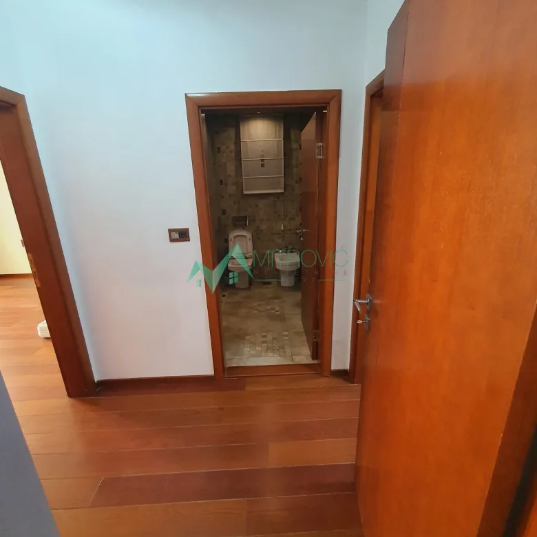 Četvorosoban stan na prodaju, Centar, Novi Sad, 126m², 363.380 €