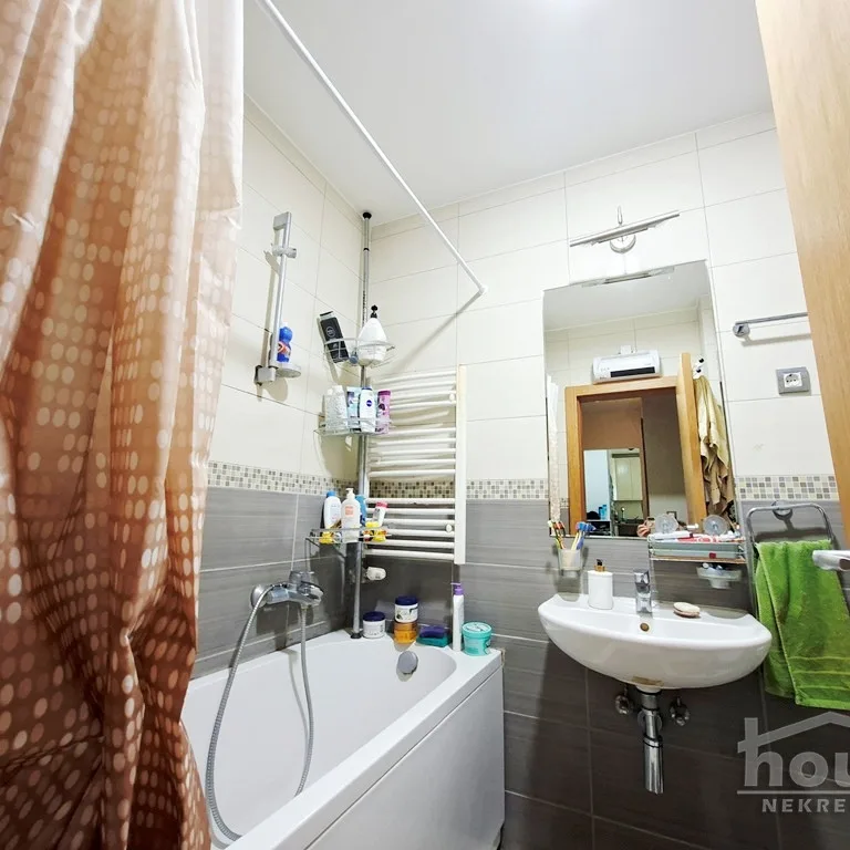 Trosoban stan na prodaju, Centar, Novi Sad, 68m², 224.400 €