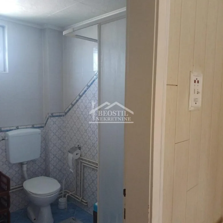Kuća na prodaju, Centar, Stara Pazova, 189m², 199.000 €