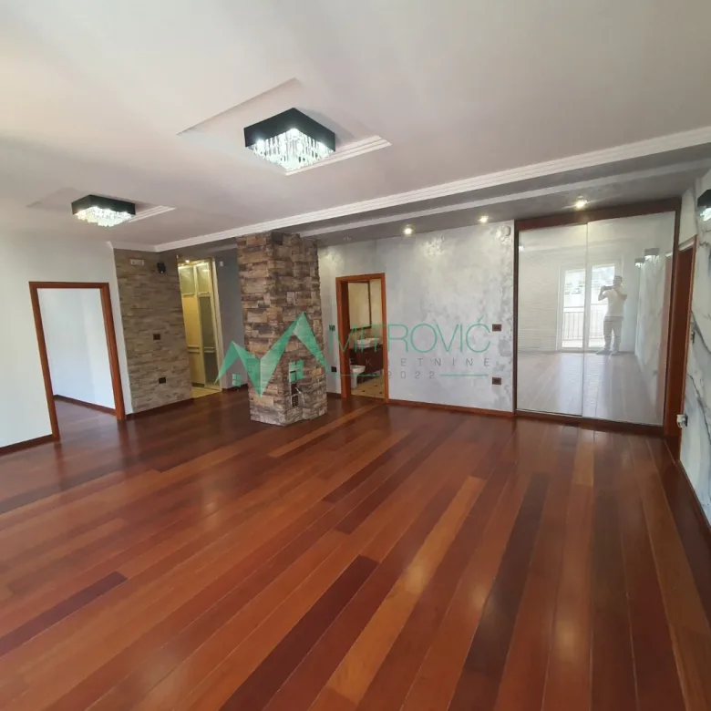 Stan Prodaja Novi Sad  126 m2