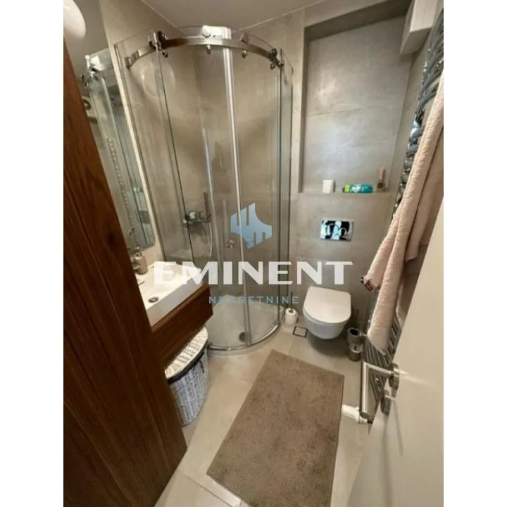 Trosoban stan za izdavanje, Blok 32, Beograd, 70m², 1.500 €/mes