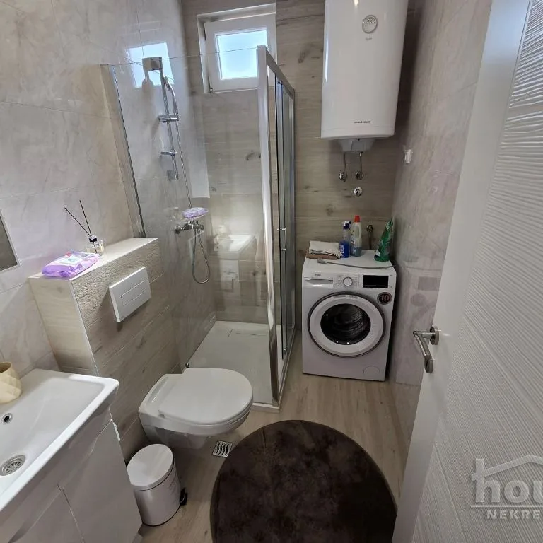Četvoroiposoban stan na prodaju, Adice, Novi Sad, 88m², 2. sprat, 199.000 €