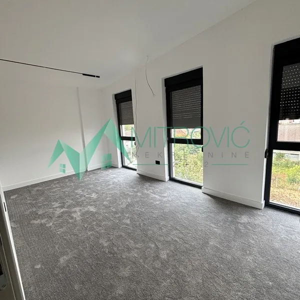 Petosoban stan na prodaju, Telep, Novi Sad, 183m², 481.200 €