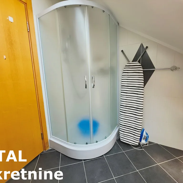 Trosoban stan na prodaju, Grbavica, Novi Sad, 83m², 5. sprat, 150.000 €