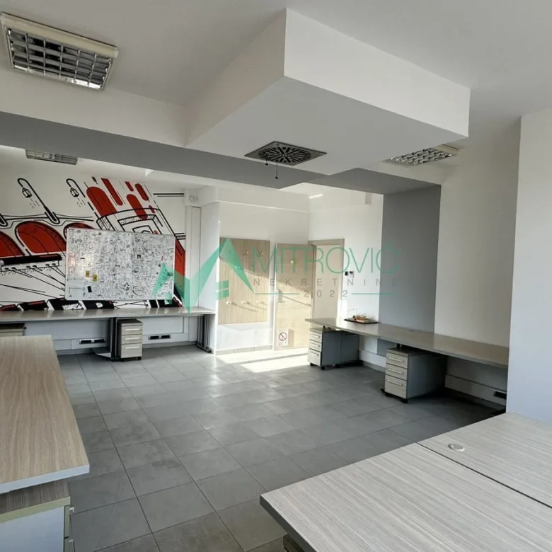 Lokal Prodaja Novi Sad  282 m2