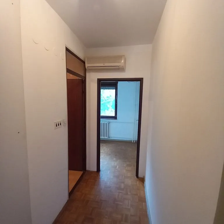 Dvoiposoban stan na prodaju, Sajmište, Novi Sad, 70m², 3. sprat, 150.000 €