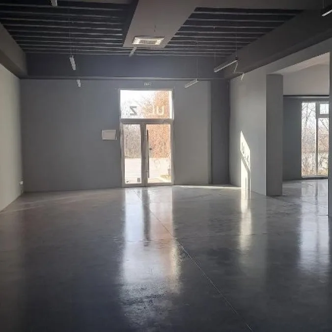 Lokal Izdavanje Pančevo  1800 m2