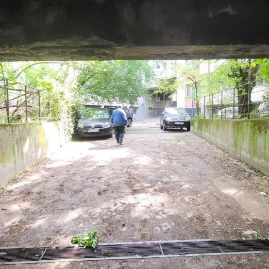 Garaža Izdavanje Novi Sad  15 m2