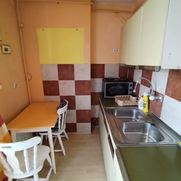 Stan Izdavanje Novi Sad  25 m2