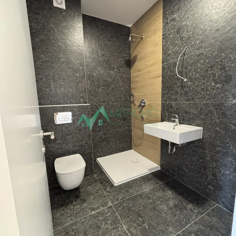 Stan Prodaja Novi Sad  42 m2