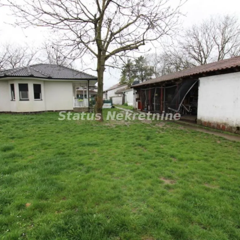 Kuća na prodaju, Čenej, Novi Sad, 330m², 362.000 €