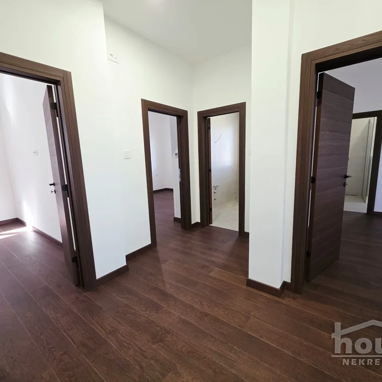 Stan Prodaja Novi Sad  154 m2