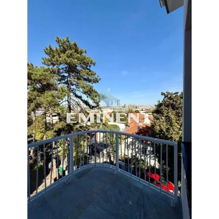 Četvorosoban stan na prodaju, Senjak, Beograd, 123m², 3.000 €