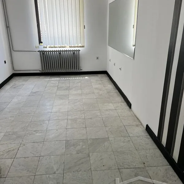 Lokal Izdavanje Novi Sad  69 m2
