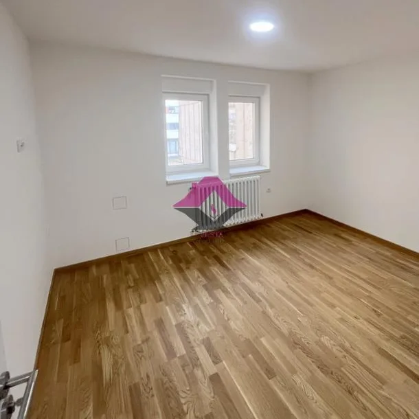 Trosoban stan na prodaju, Sremska Kamenica, Novi Sad, 89m², 222.500 €