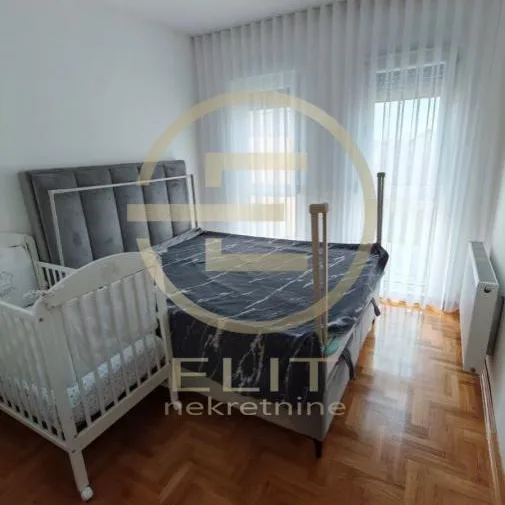 Stan Prodaja Novi Sad  42 m2