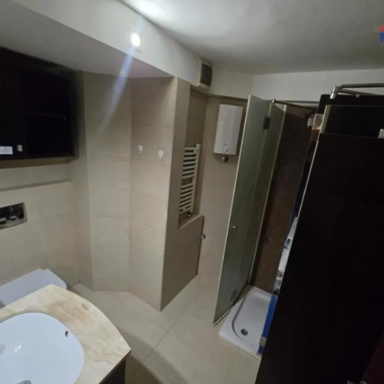 Četvorosoban stan na prodaju, Bulevar Oslobođenja, Novi Sad, 107m², 242.500 €
