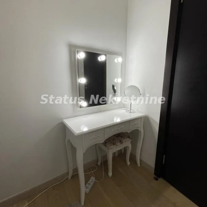Trosoban stan na prodaju, Liman 3, Novi Sad, 105m², 2. sprat, 432.600 €