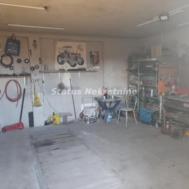 Kuća na prodaju, Centar, Inđija, 180m², 257.500 €