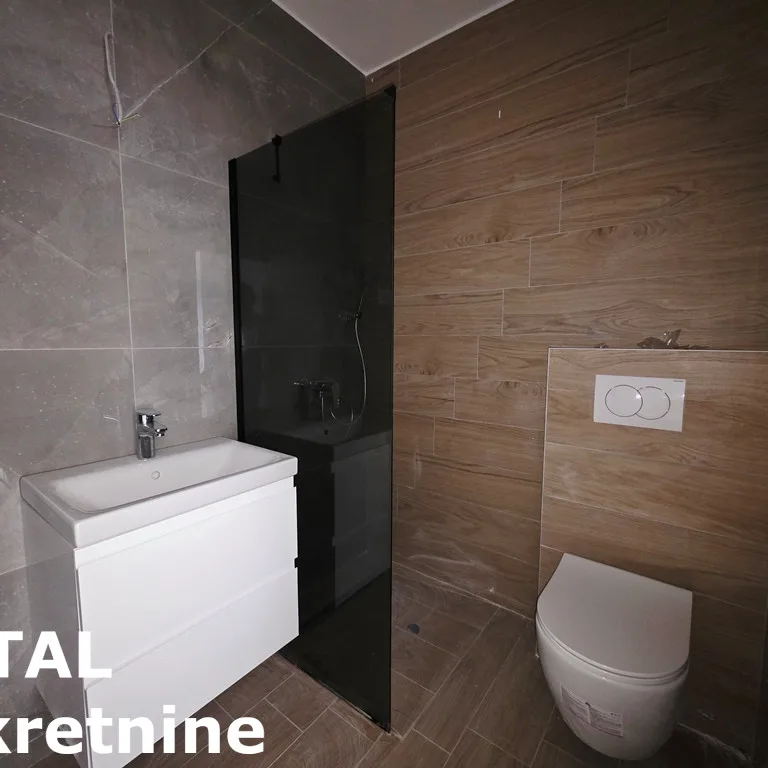 Petosoban stan na prodaju, Bulevar Patrijarha Pavla, Novi Sad, 154m², 2. sprat, 338.800 €
