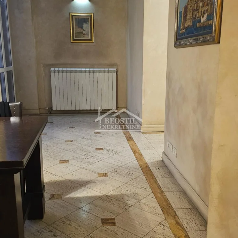 Stan Prodaja Beograd Slavija 190 m2