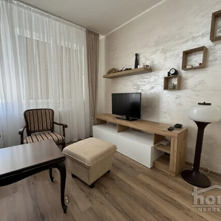Stan Izdavanje Novi Sad  67 m2