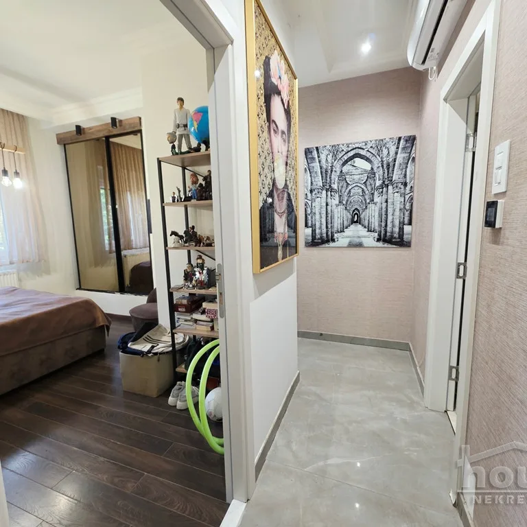 Trosoban stan na prodaju, Centar, Novi Sad, 70m², 2. sprat, 260.000 €