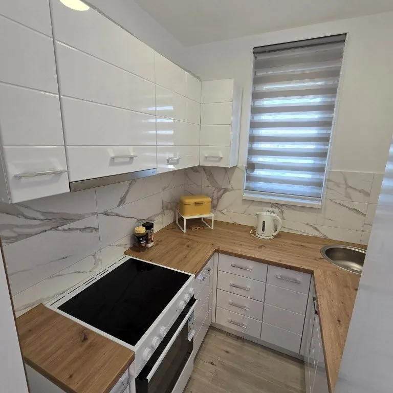 Četvoroiposoban stan na prodaju, Adice, Novi Sad, 88m², 2. sprat, 199.000 €